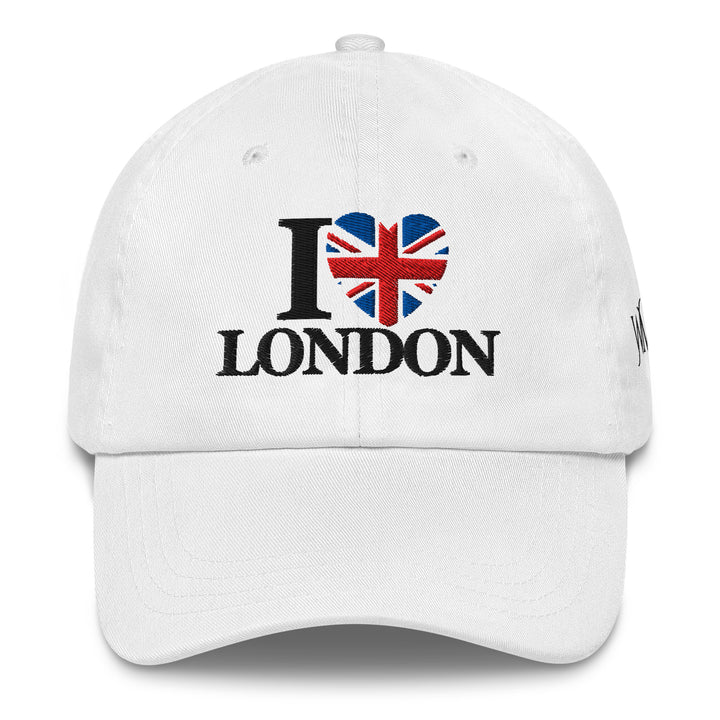 Main Tourist Attractions in London:
Tower of London – Historic fortress and home of the Crown Jewels.
Buckingham Palace – The monarch’s residence, famous for the Changing of the Guard.
Big Ben & Houses of Parliament – Iconic clock tower and seat of the UK government.
Trafalgar Square & National Gallery – Central hub with art, fountains, and historic monuments.